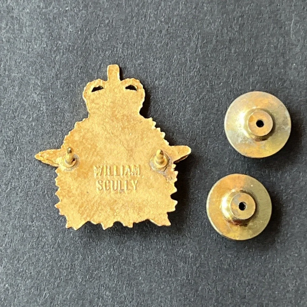 RCAF Badge William Scully Montreal Per Ardua Ad Astra Push-On Pin